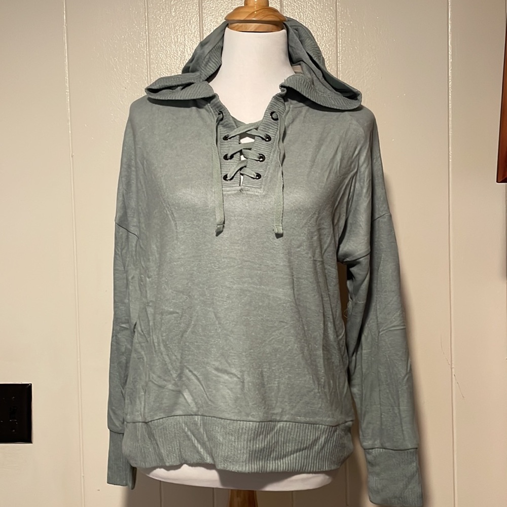Hippie Rose lightweight hooded pullover sage green